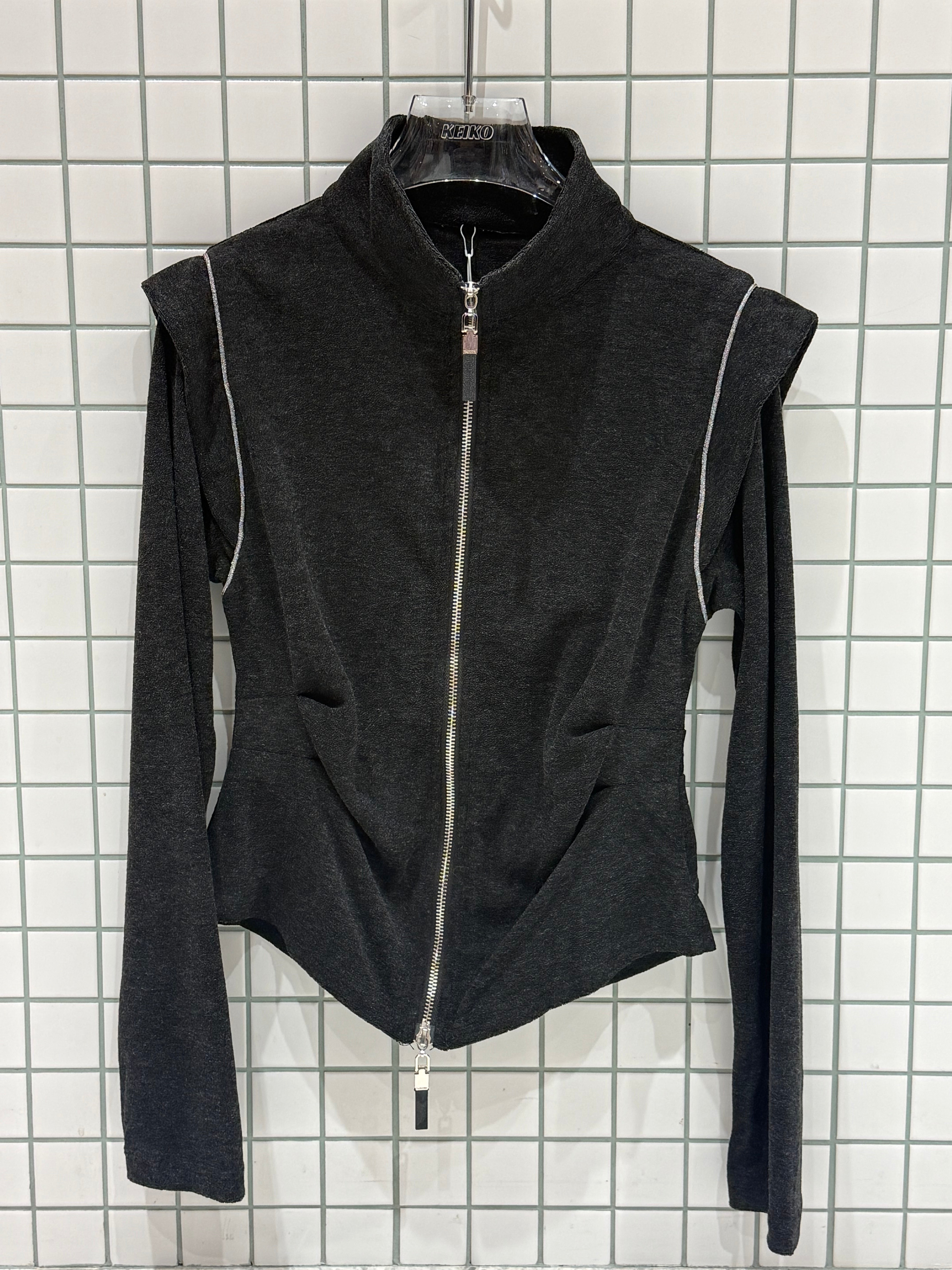 Tops – KEIKO